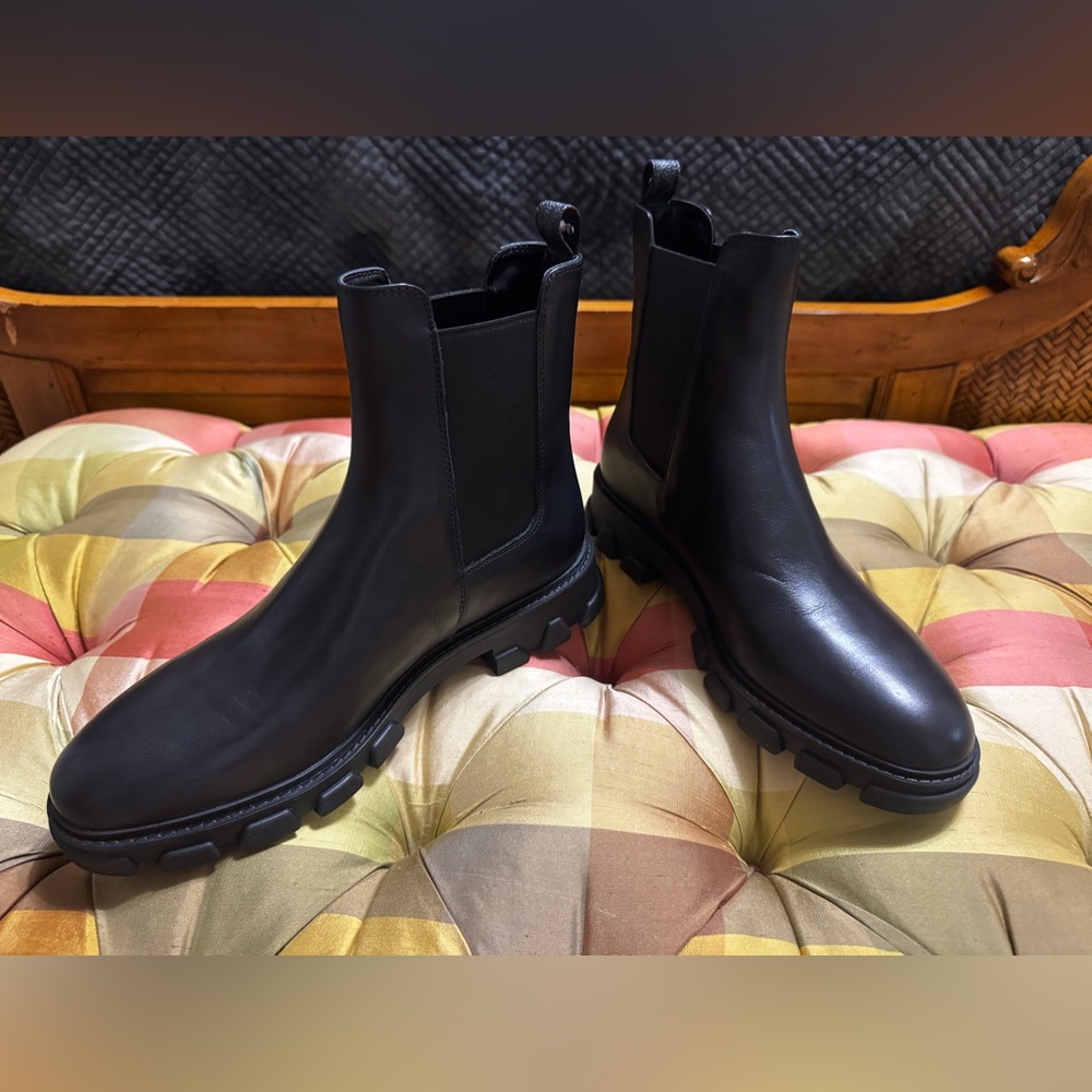 Michael Kors Ridley Chelsea bootie NWT $236 Size 9 - Picture 3 of 12